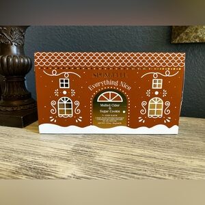 🆕 Spongelle Gingerbread Gift Set in Orange and White